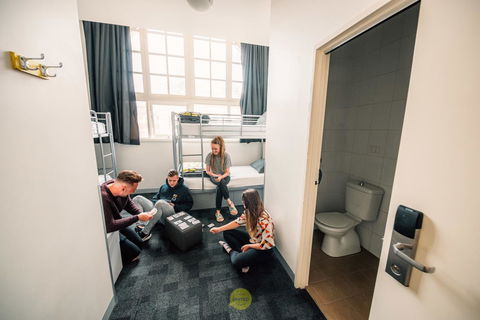 Roamer Melbourne - Formerly Selina Central Melbourne - Accommodation Cairns 3