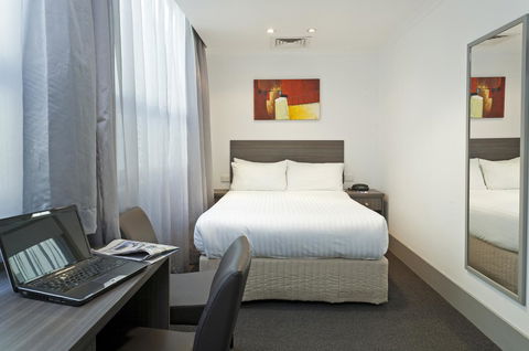 Causeway Inn On The Mall - Accommodation Cairns 14