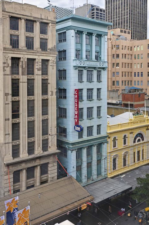 Causeway Inn On The Mall - Accommodation Cairns 24