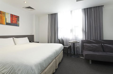 Causeway Inn On The Mall - Accommodation Cairns 8