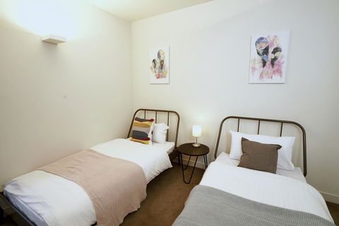 [Modern/Spacious]2BDR CBD FREE Carpark, FREE Wifi - Accommodation Cairns 3