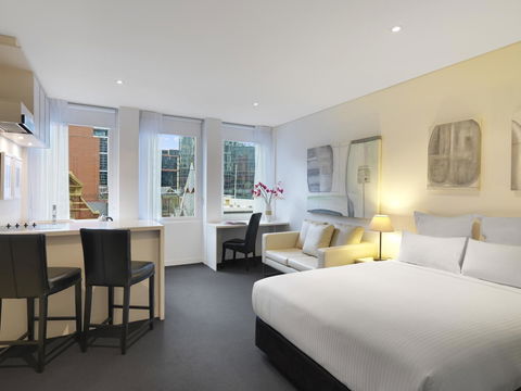 Oaks Melbourne On Collins Suites - Accommodation Cairns 0