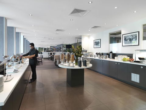 Oaks Melbourne On Collins Suites - Accommodation Cairns 8