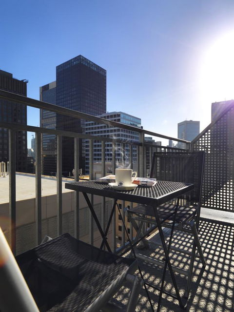 Oaks Melbourne On Collins Suites - Accommodation Cairns 17