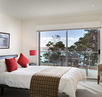 Waves Apartments - Accommodation Cairns