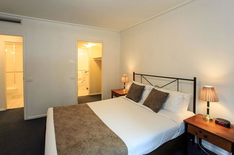 Paramount Apartments Melbourne - Accommodation Cairns 18