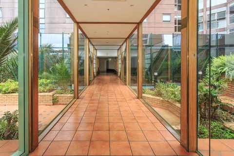 Paramount Apartments Melbourne - Accommodation Cairns 7