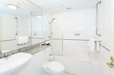 Paramount Apartments Melbourne - Accommodation Cairns 3