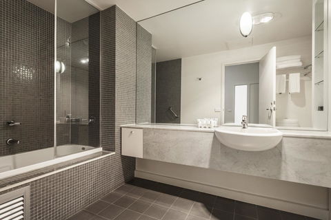 Melbourne CBD Central Apartment Hotel Official - Accommodation Cairns 4