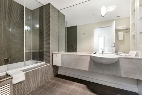 Melbourne CBD Central Apartment Hotel Official - Accommodation Cairns 7