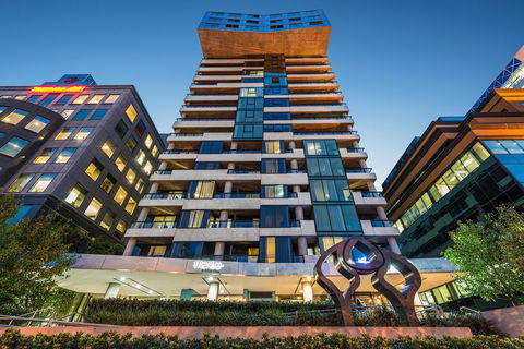 Mantra St Kilda Road - Accommodation Cairns 0