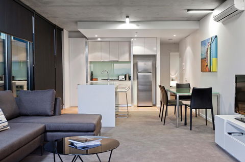Mantra St Kilda Road - Accommodation Cairns 13