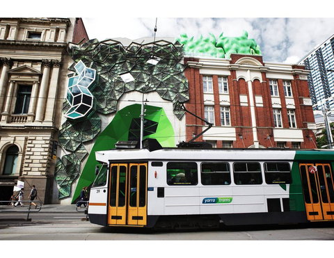 Boutique Apartment In Quiet, Sought-after Suburb - Accommodation Cairns 17