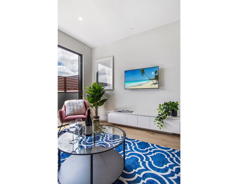 Boutique Apartment In Quiet, Sought-after Suburb - Accommodation Cairns 11