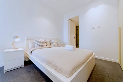 Fawkner Apartment Bay-view 4 - Accommodation Cairns 3