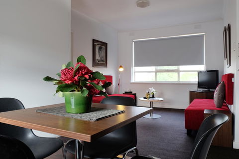 MAC South Yarra By Melbourne Apartment Collection - Accommodation Cairns 6