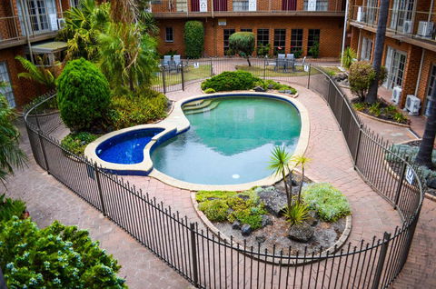 Quality Hotel Melbourne Airport - Accommodation Cairns 8