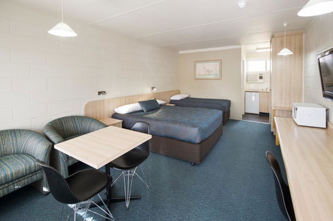 Box Hill Motel - Accommodation Cairns 2