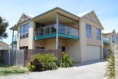 Ocean View Beach House - Accommodation Cairns 0