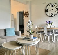The Wheelhouse - 2BR Waterfront Apt in town - Accommodation Cairns