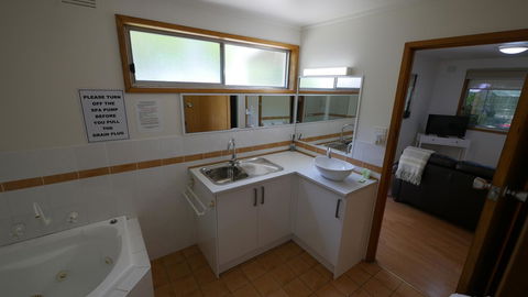 Adina Lodge Holiday Apartments - Accommodation Cairns 25