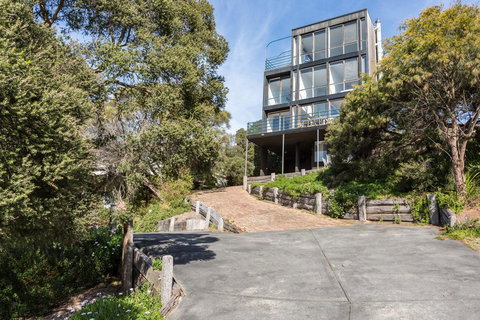 The Blairgowrie Glasshouse: 360 Views - Accommodation Cairns 2