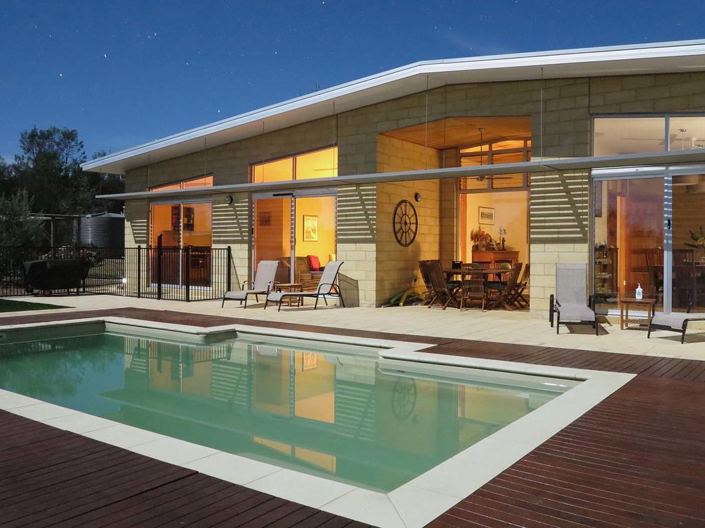 Sedgwick VIC Accommodation Cairns