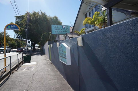 The Cliff House - Accommodation Cairns 0