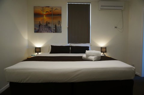 The Cliff House - Accommodation Cairns 2