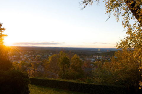 The Daylesford Hotel - Accommodation Cairns 2