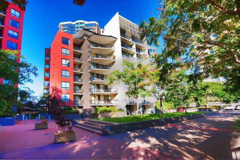 The Docks On Goodwin - Accommodation Cairns 2