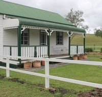 The Dollhouse Cottage - Accommodation Cairns