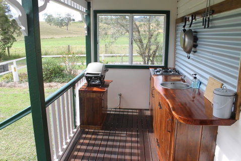 The Dollhouse Cottage - Accommodation Cairns 3