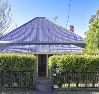 The Grey House - Accommodation Cairns