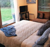The Gurdies Room with Amazing Sunset Views - Accommodation Cairns
