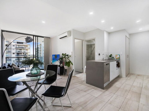 THE HAMILTON (I715)-L'Abode Accommodation - Accommodation Cairns 1