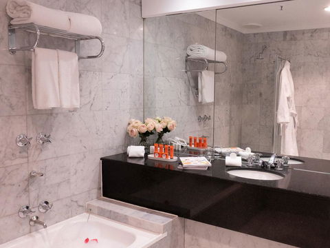 The Hotel Windsor - Accommodation Cairns 2