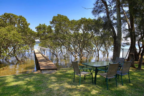 The Jetty At Culburra Beach - Pet Friendly Waterfront - Accommodation Cairns 3