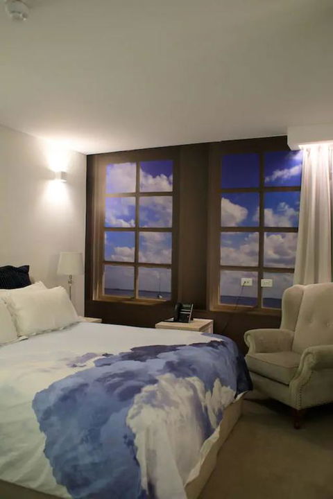 The Nest - Quirky Queen Sized Space With Roof Terrace - Accommodation Cairns 3