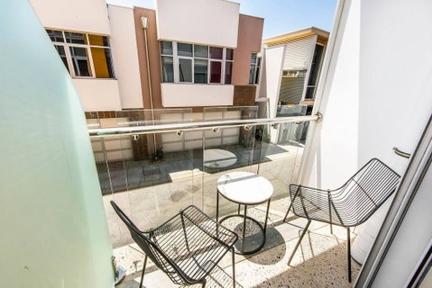 The Nest - Traditional Room In Northbridge And Roof Terrace - Accommodation Cairns 3