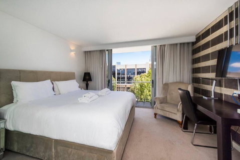 The Nest - Trendy Studio Near City Centre With Roof Terrace - Accommodation Cairns 0