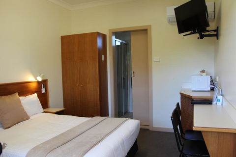 The Pioneer Way Motel - Accommodation Cairns 1