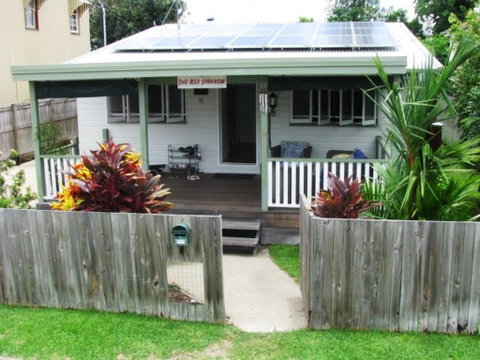 The Red Sparrow - Accommodation Cairns 0