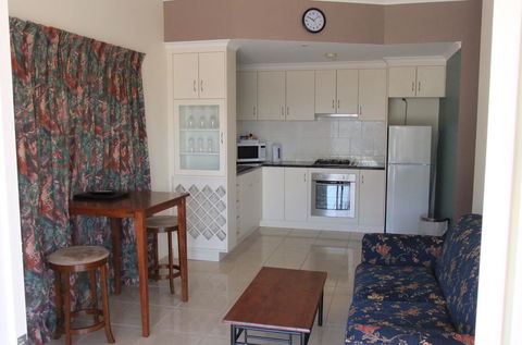 The Swagmans Rest Apartments - Accommodation Cairns 3