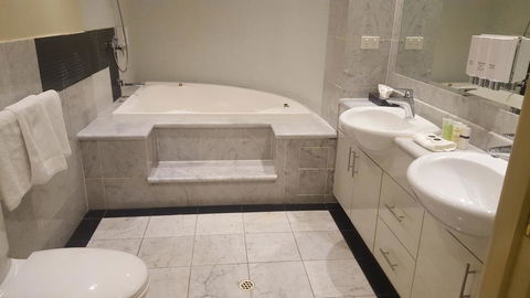 Three Bedroom @ Paramount - Accommodation Cairns 1