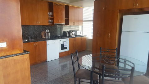 Three Bedroom @ Paramount - Accommodation Cairns 3