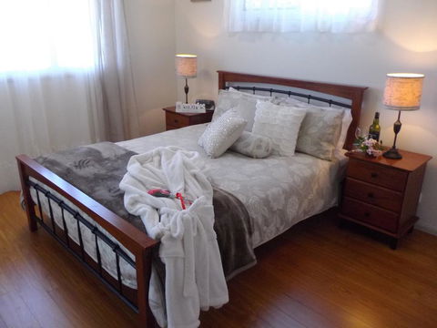 Tinaroo Sunset Retreat - Accommodation Cairns 3
