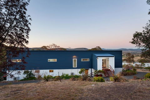 Tolpuddle Villa - Accommodation Cairns 0