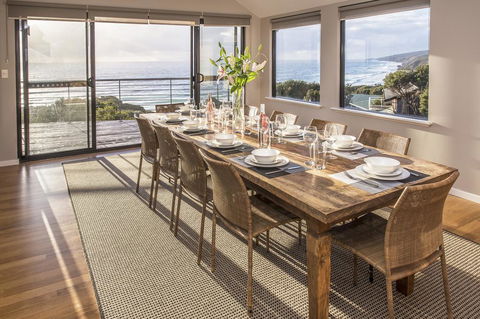 Top Of The Hill - Accommodation Cairns 2