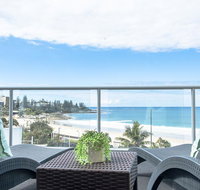 Top Floor Kings Beach Views With Private Rooftop Terrace with spa bath - Accommodation Cairns